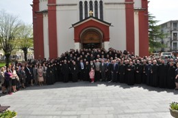 ЕПАРХИЈСКА СЛАВА ЖИВОНОСНИ ИСТОЧНИК – СВЕЧАНО ПРОСЛАВЉЕНА У САБОРНОМ ХРАМУ У КРАГУЈЕВЦУ