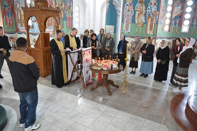 СВЕТА АРХИЈЕРЕЈСКА ЛИТУРГИЈА У ХРАМУ СВЕТОГА САВЕ У КРАГУЈЕВЦУ