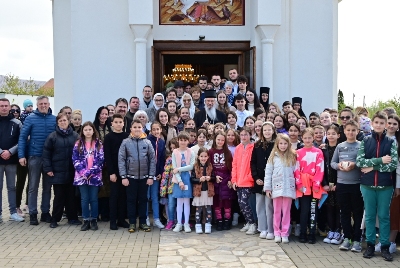 СВЕТА АРХИЈЕРЕЈСКА ЛИТУРГИЈА У КРАГУЈЕВАЧКОМ НАСЕЉУ ШУМАРИЦЕ НА ЛАЗАРЕВУ СУБОТУ