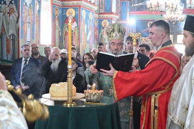 УЛАЗАК ХРИСТОВ У ЈЕРУСАЛИМ (ЦВЕТИ) У СТАРОЈ ЦРКВИ У КРАГУЈЕВЦУ