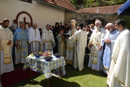 СВЕТА АРХИЈЕРЕЈСКА ЛИТУРГИЈА У РУДНИЧКОМ МАНАСТИРУ БЛАГОВЕШТЕЊЕ