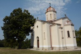 СВЕТА АРХИЈЕРЕЈСКА ЛИТУРГИЈА У ХРАМУ ПОКРОВА ПРЕСВЕТЕ БОГОРОДИЦЕ У ВУЧКОВИЦИ