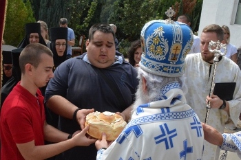 ПРЕОСВЕЋЕНИ ВЛАДИКА ЈОВАН СЛУЖИО У МАНАСТИРУ ПЕТКОВИЦА