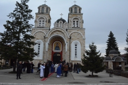 СВЕТА АРХИЈЕРЕЈСКА ЛИТУРГИЈА У ХРАМУ СВЕТЕ ПЕТКЕ У СМЕДЕРЕВСКОЈ ПАЛАНЦИ