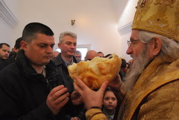 ПРОСЛАВЉЕНА ХРАМОВНА СЛАВА ЦРКВЕ СВЕТА ТРИ ЈЕРАРХА У ТОПОЛИ