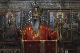 СИН БОЖИЈИ СЕ РОДИО КАО ИСТИНИТИ ЧОВЕК, НЕ ПРЕСТАЈУЋИ ДА БУДЕ ИСТИНИТИ БОГ