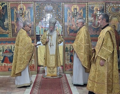 СВЕТА ЛИТУРГИЈА У СТАРОЈ ЦРКВИ У КРАГУЈЕВЦУ