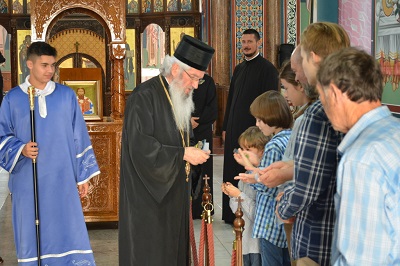 СВЕТА АРХИЈЕРЕЈСКА ЛИТУРГИЈА У ХРАМУ СВЕТОГА САВЕ НА АЕРОДРОМУ