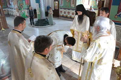 СВЕТА АРХИЈЕРЕЈСКА ЛИТУРГИЈА У ХРАМУ СВЕТОГА САВЕ НА АЕРОДРОМУ