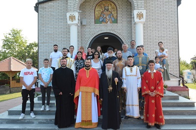 СВЕТА АРХИЈЕРЕЈСКА ЛИТУРГИЈА У ХРАМУ СВЕТОГ ЛАЗАРА КОСОВСКОГ У БЕЛОШЕВЦУ