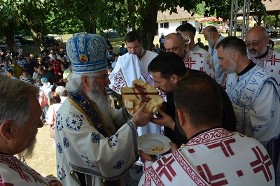 СЛАВА ЗАЈЕДНИЦЕ ЗА РЕХАБИЛИТАЦИЈУ И РЕСОЦИЈАЛИЗАЦИЈУ ОБОЛЕЛИХ ОД БОЛЕСТИ ЗАВИСНОСТИ “ЗЕМЉА ЖИВИХ” У БРАЈКОВЦУ