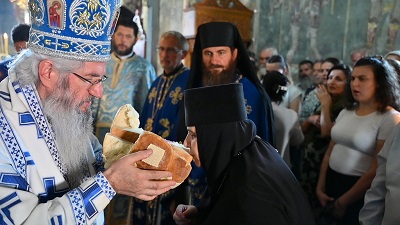 ПРОСЛАВЉАЊЕ ИКОНЕ ПРЕСВЕТЕ БОГОРОДИЦЕ ТРОЈЕРУЧИЦЕ У МАНАСТИРУ КАЛЕНИЋ