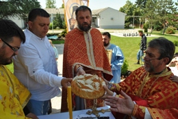 ХРАМ СВЕТОГ ЛУКЕ КРИМСКОГ СВЕЧАНО ПРОСЛАВИО СВОЈУ САВУ