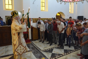 АРХИЈЕРЕЈСКА ЛИТУРГИЈА У ХРАМУ СИЛАСКА СВЕТОГ ДУХА У ЈУНКОВЦУ