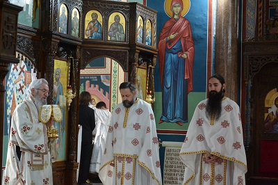 СВЕТА АРХИЈЕРЕЈСКА ЛИТУРГИЈА У ХРАМУ СВЕТОГА САВЕ У КРАГУЈЕВАЧКОМ НАСЕЉУ АЕРОДРОМ