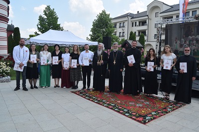 СВЕТА АРХИЈЕРЈЕСКА ЛИТУРГИЈА И ФЕСТИВАЛ ХОРОВА ЕПАРХИЈЕ ШУМАДИЈСКЕ У АРАНЂЕЛОВЦУ
