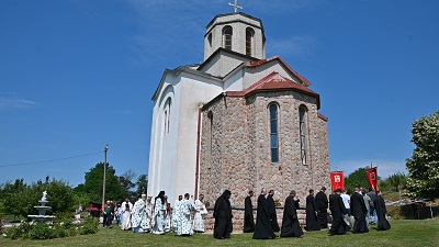 СВЕТА АРХИЈЕРЕЈСКА ЛИТУРГИЈА У ХРАМУ СВЕТИХ АПОСТОЛА ВАРТОЛОМЕЈА И ВАРНАВЕ У РАНИЛИОВИЋУ