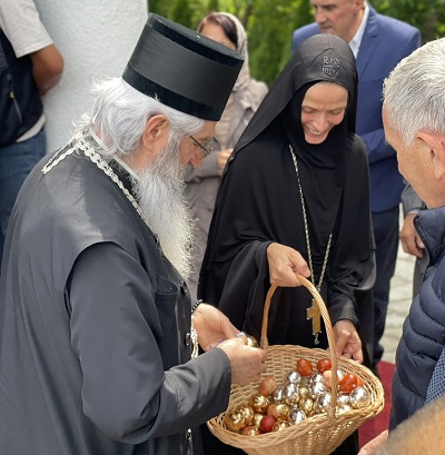 СВЕТА АРХИЈЕРЕЈСКА ЛИТУРГИЈА У МАНАСТИРУ ЛИПАР