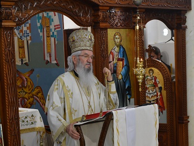 СВЕТА АРХИЈЕРЕЈСКА ЛИТУРГИЈА У ХРАМУ СВЕТОГ ЦАРА ЛАЗАРА У БЕЛОШЕВЦУ