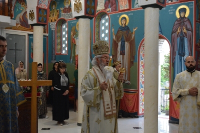 СВЕТА АРХИЈЕРЕЈСКА ЛИТУРГИЈА У ХРАМУ СВЕТОГ ЦАРА ЛАЗАРА У БЕЛОШЕВЦУ