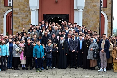 СВЕТА АРХИЈЕРЕЈСКА ЛИТУРГИЈА У ХРАМУ СВЕТОГА САВЕ У КРАГУЈЕВАЧКОМ НАСЕЉУ АЕРОДРОМ