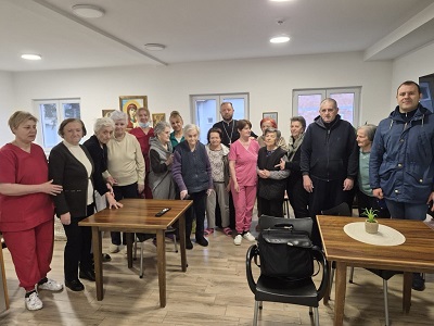 ПОСЕТА СТАРАЧКОМ ДОМУ „МИРНО ДОБА“ У ПЕТКИ