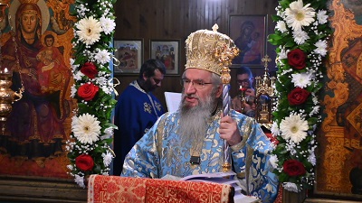 СВЕТА ЛИТУРГИЈА У ХРАМУ СВЕТЕ ТРОЈИЦЕ У СЕЛЕВЦУ