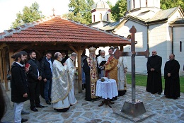 СВЕТА АРХИЈЕРЕЈСКА ЛИТУРГИЈА У ГОРЊИМ ЈАРУШИЦАМА