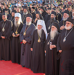 ПАТРИЈАРХА ПОРФИРИЈА У ПОДГОРИЦИ ДОЧЕКАЛЕ ДЕСЕТИНЕ ХИЉАДА ВЕРНИКА