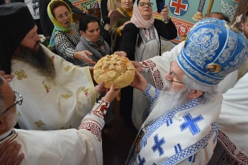 ЕВХАРИСТИЈСКО САБРАЊЕ И СЛАВА ПАРАКЛИСА У МАНАСТИРУ ТРЕСИЈЕ